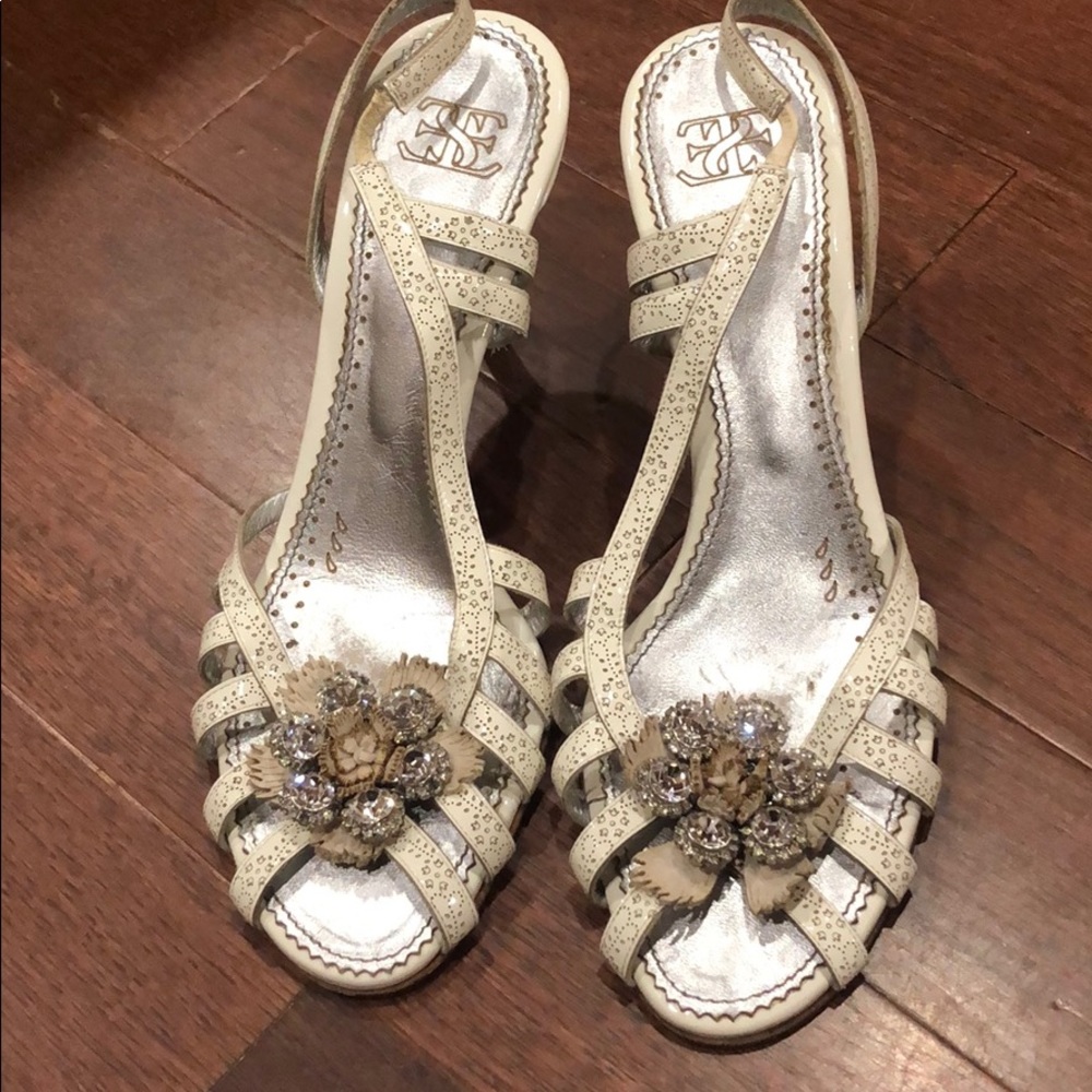 Elegant shoes